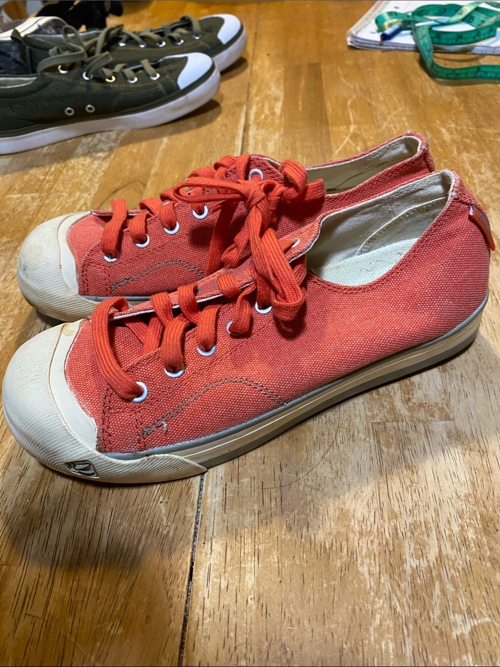 Beautiful Keen Women's Coral Canvas Lace-Up Sneakers - Picture 7 of 10